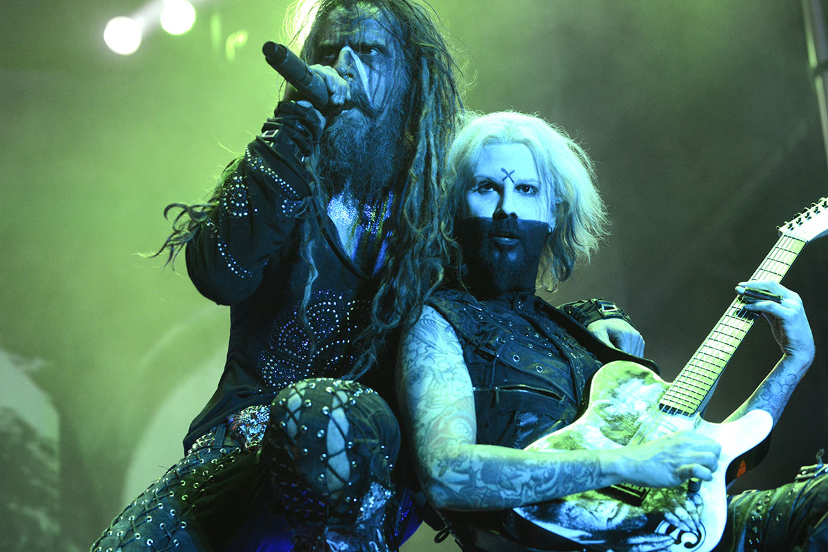 Rob Zombie guitarist John 5 made a new statement via his official Instagram...