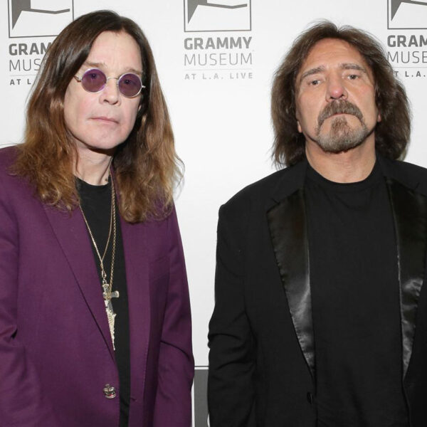 Smashing Pumpkins’ Billy Corgan Reacts To Courtney Love ‘Dismissing ...