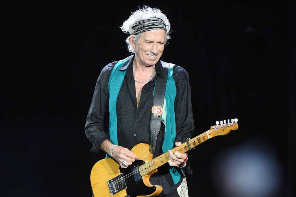 Who Is The Richest Rolling Stones Member In 2021 Mick Jagger Or Keith Richards Rock Celebrities [ 683 x 1024 Pixel ]