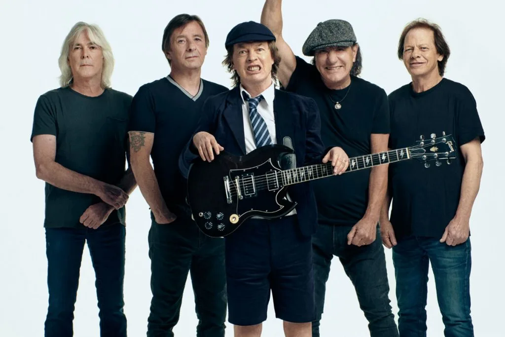 AC/DC Announces The Release Date Of The Picture Discs Of ‘Through The ...