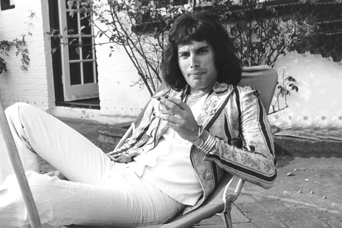 The Reason Freddie Mercury Put A Musician In A Headlock Backstage