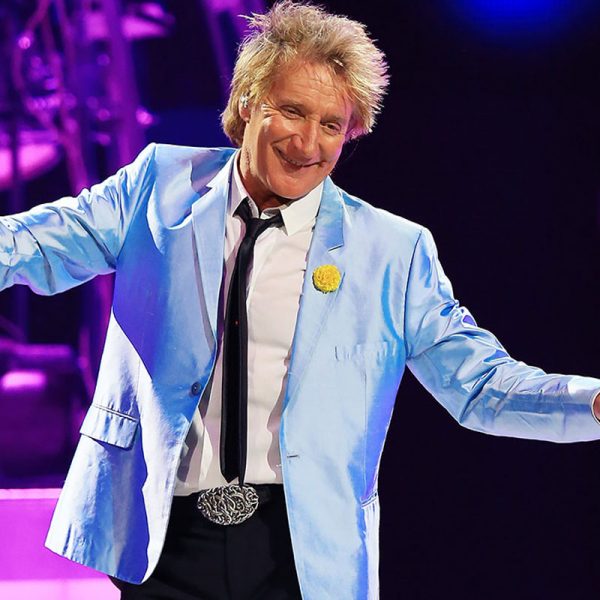 How Rod Stewart Survived From Two Cancer Diagnosis