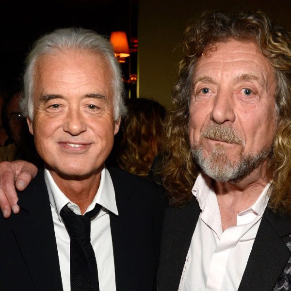 The Led Zeppelin Cover Robert Plant And Jimmy Page Applauded