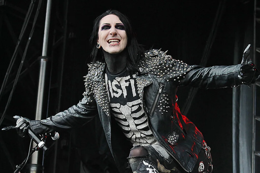 Chris Motionless Warns Fans to Stop Spreading Lies About Motionless In ...